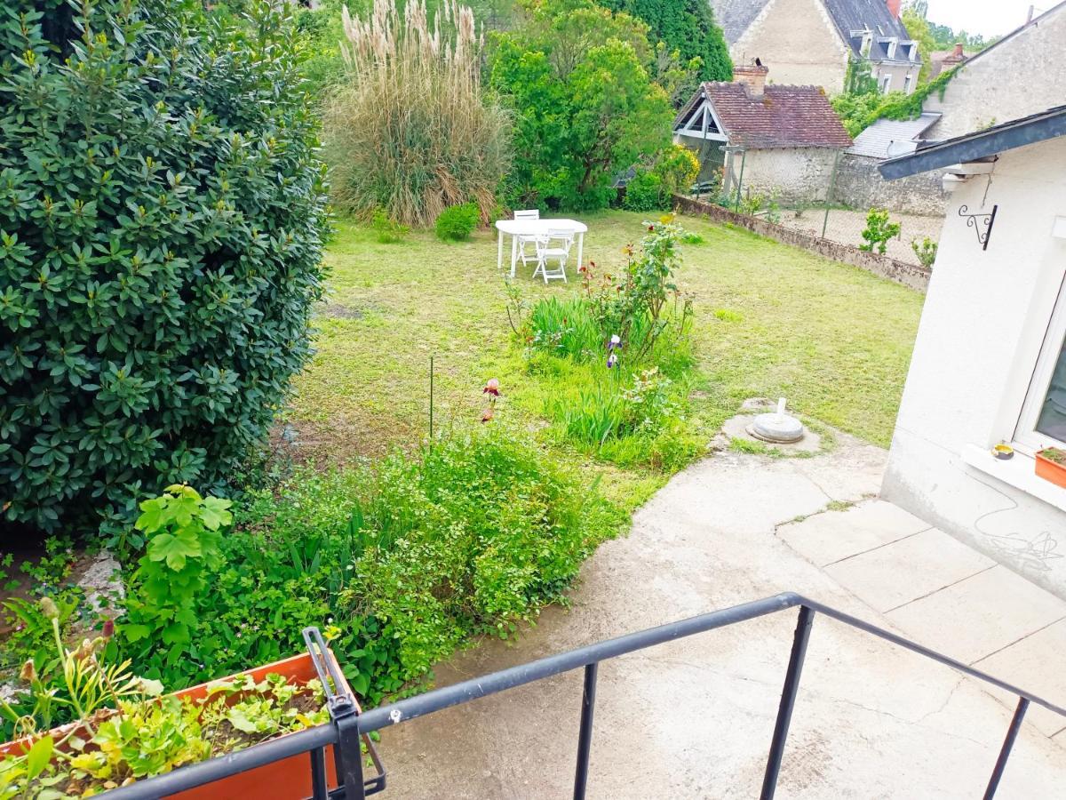 Petite Maison Etape Loire A Velo Ou Compostelle Mosnes المظهر الخارجي الصورة